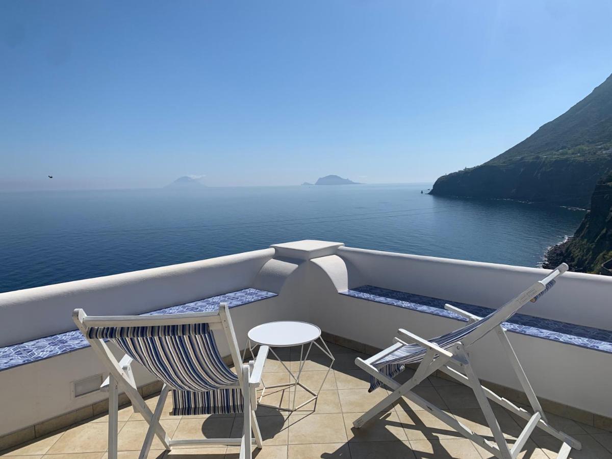 'A Alera Room & Breakfast Malfa  Exterior foto