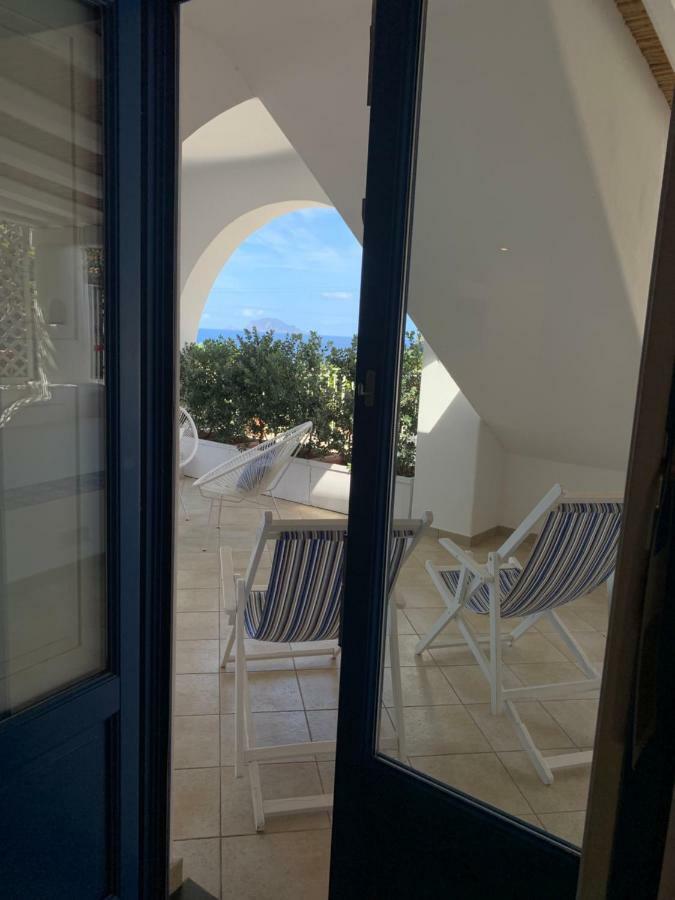 'A Alera Room & Breakfast Malfa  Exterior foto