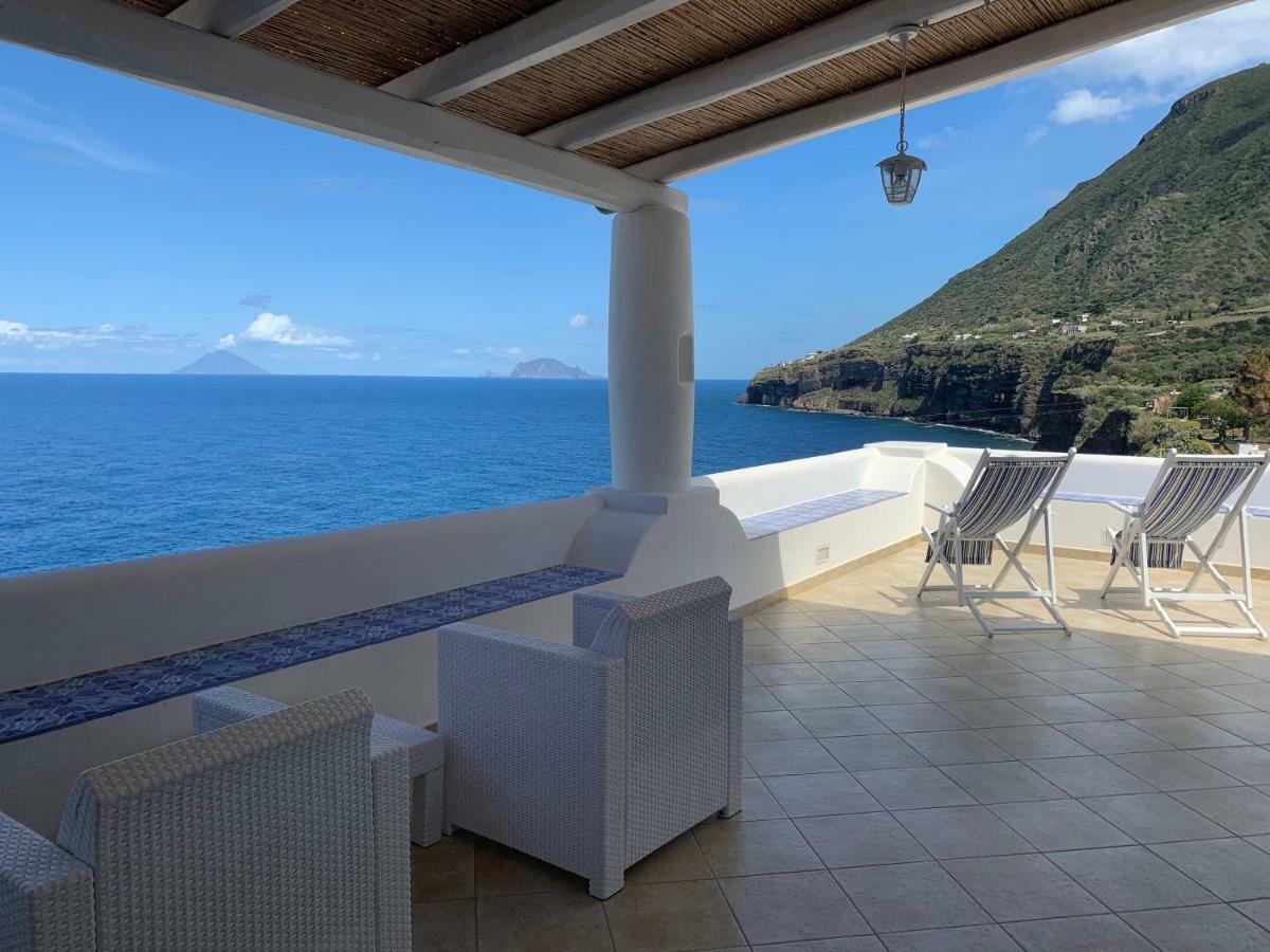 'A Alera Room & Breakfast Malfa  Exterior foto