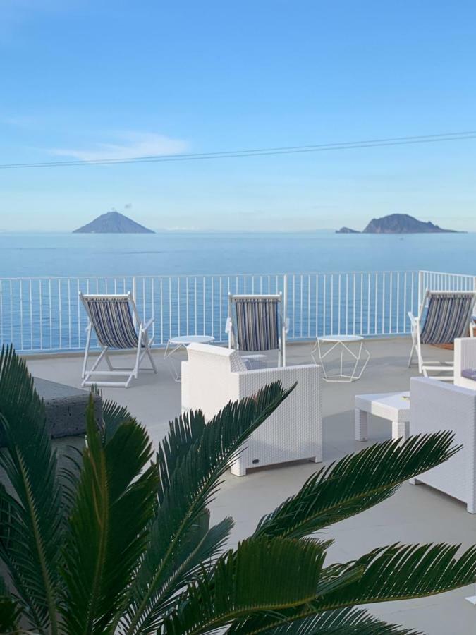 'A Alera Room & Breakfast Malfa  Exterior foto